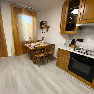 https://alloggio-spazioso-luminoso-vista-mare-macrescia.hotelitalianriviera.com