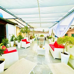 https://meetup-on-the-terrace-view-with-private-parking.palermohotels.org
